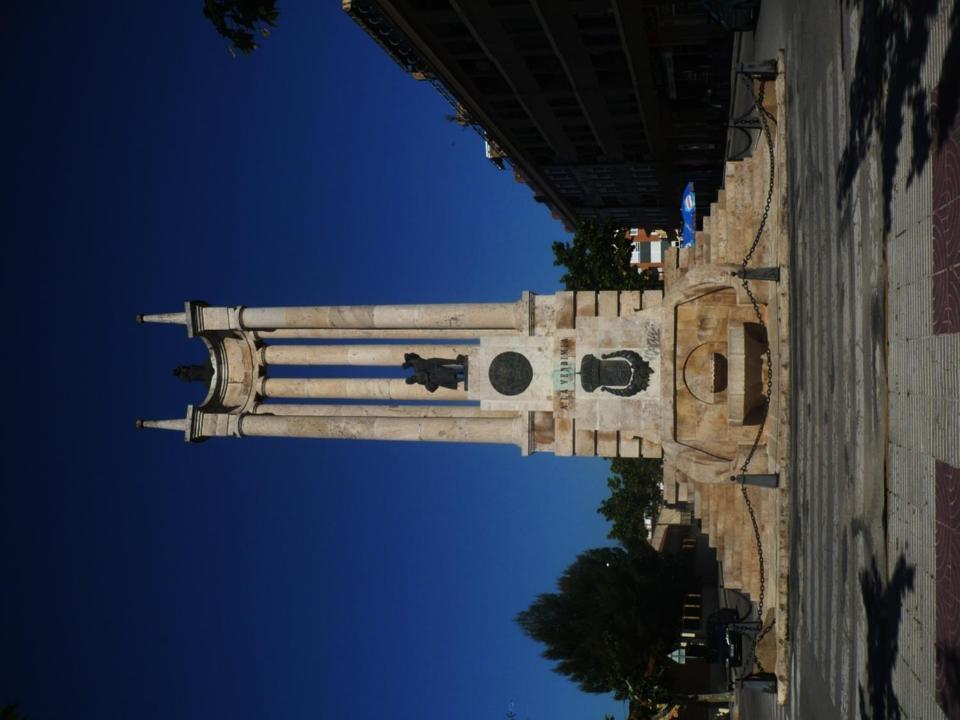 Alojamiento Turistico La Tinaja Requena Dış mekan fotoğraf